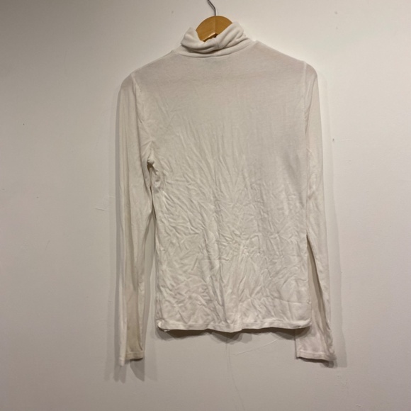 **$5 SALE** Piombo White Ribbed Long Sleeve Turtleneck Top Size Medium - Picture 4 of 4